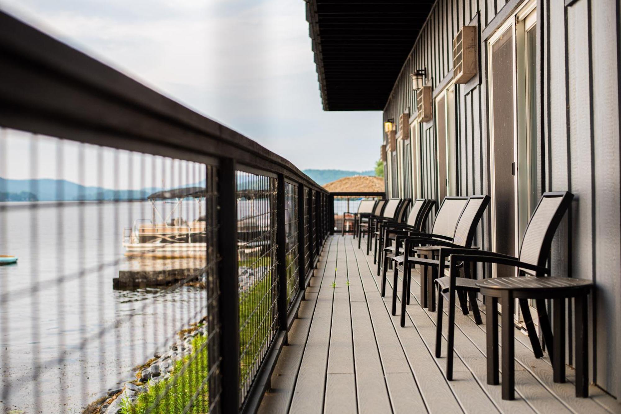 Lake Bomoseen Lodge Exterior photo